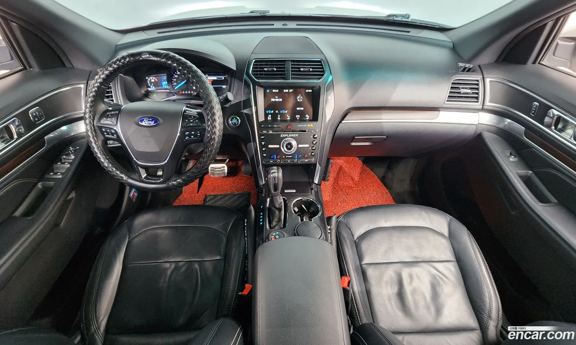 Ford Explorer 2018 — 2