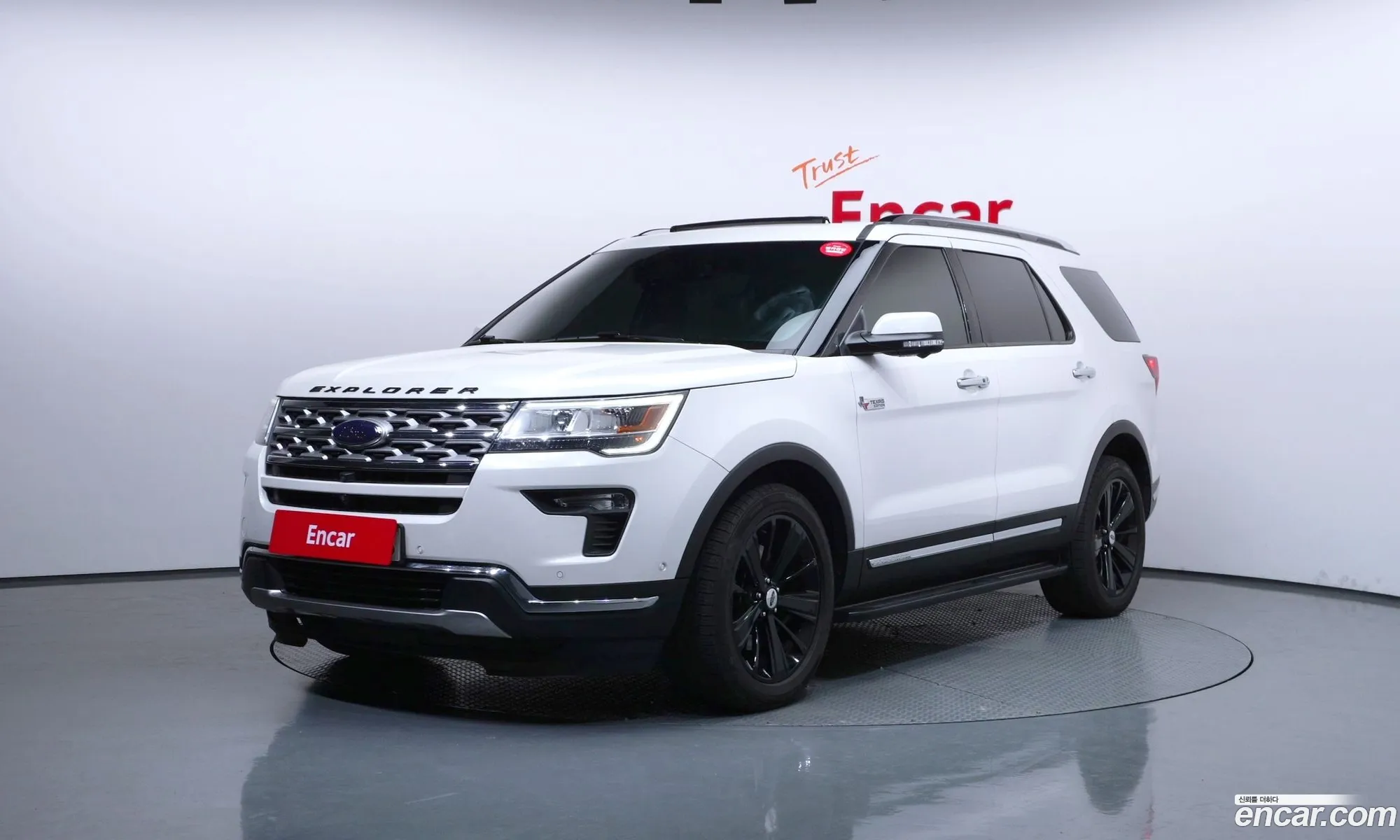 Ford Explorer 2018 — 18