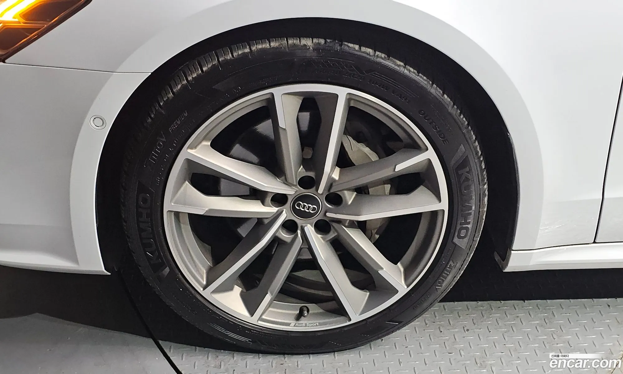Audi A7 2020 WAUZZZF28LN093378 — 24