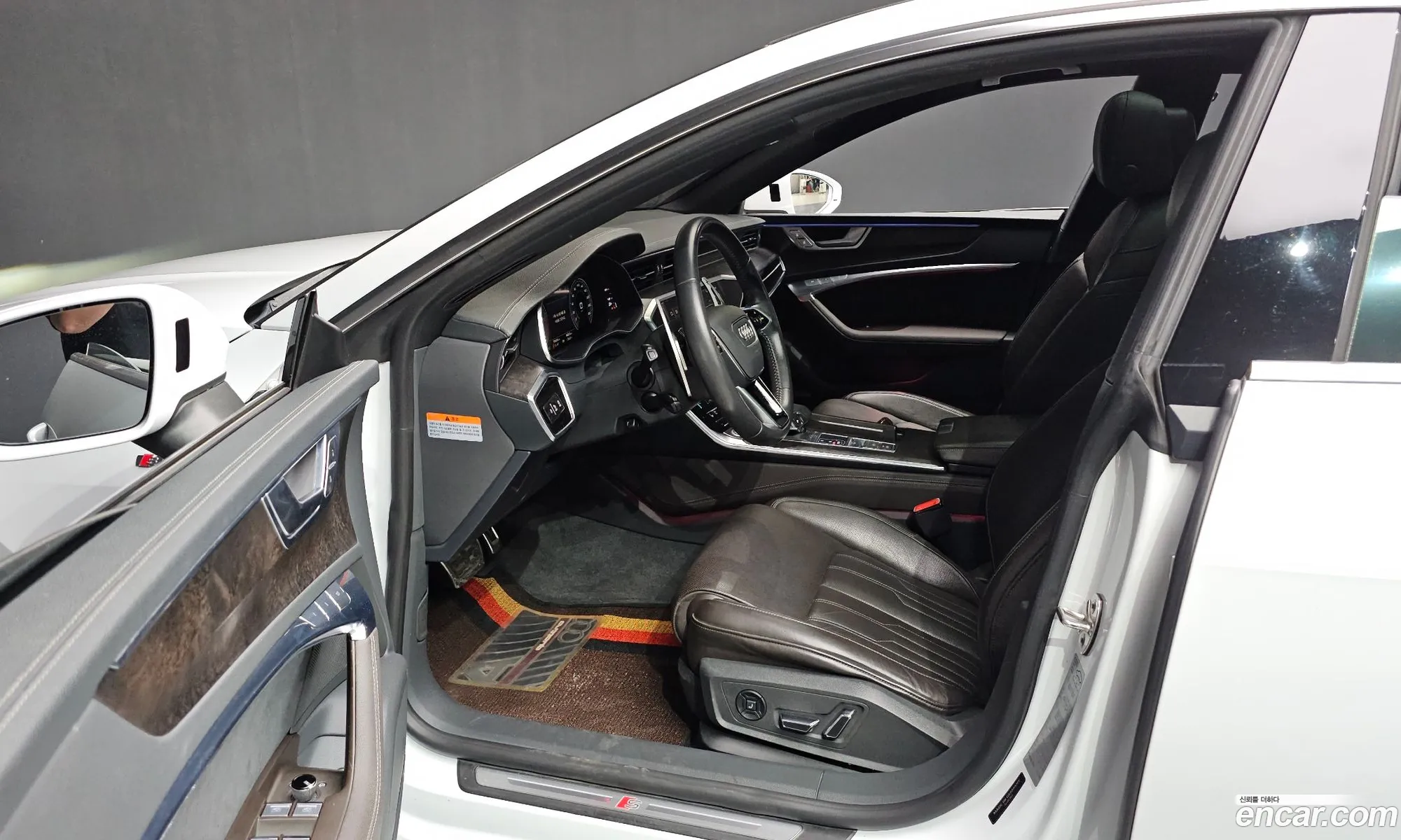 Audi A7 2020 WAUZZZF28LN093378 — 10
