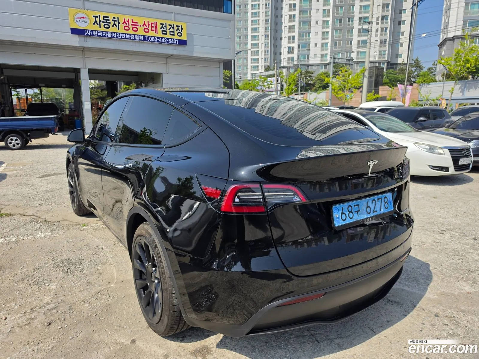 Tesla Model Y 2024 — 2