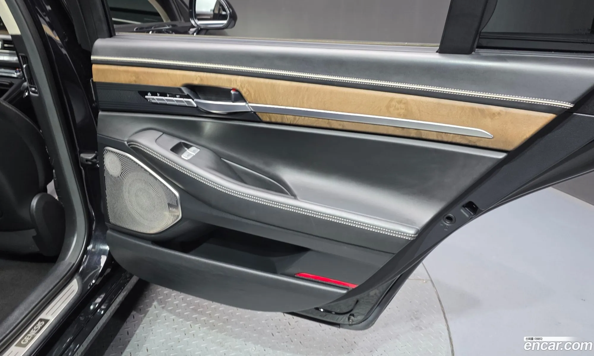 Genesis G90 2020 — 35