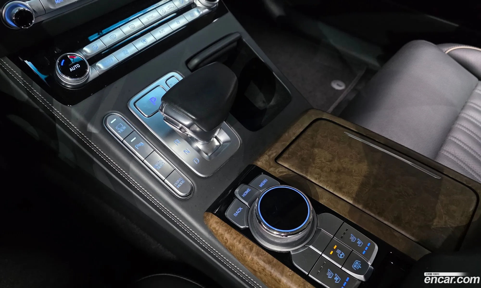 Genesis G90 2020 — 30