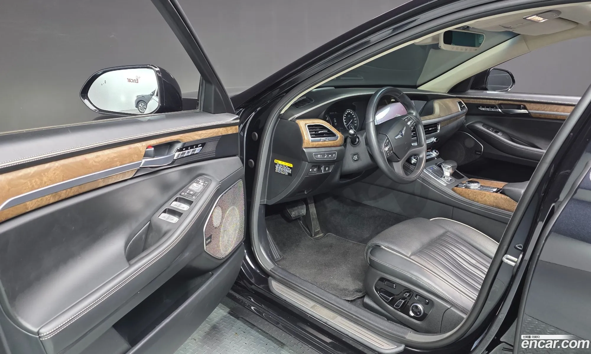 Genesis G90 2020 — 33