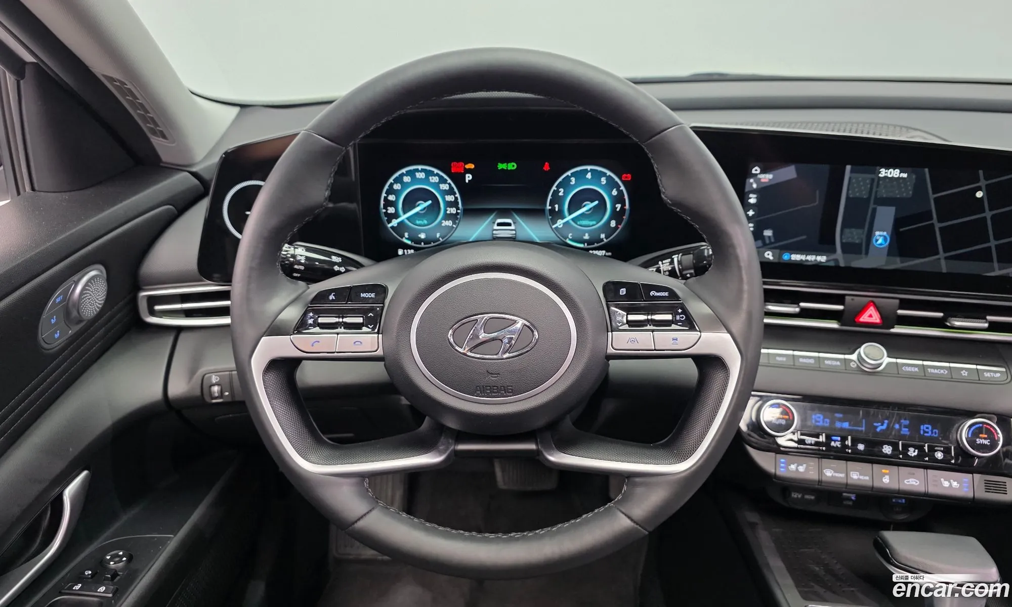 Hyundai Elantra 2022 — 15