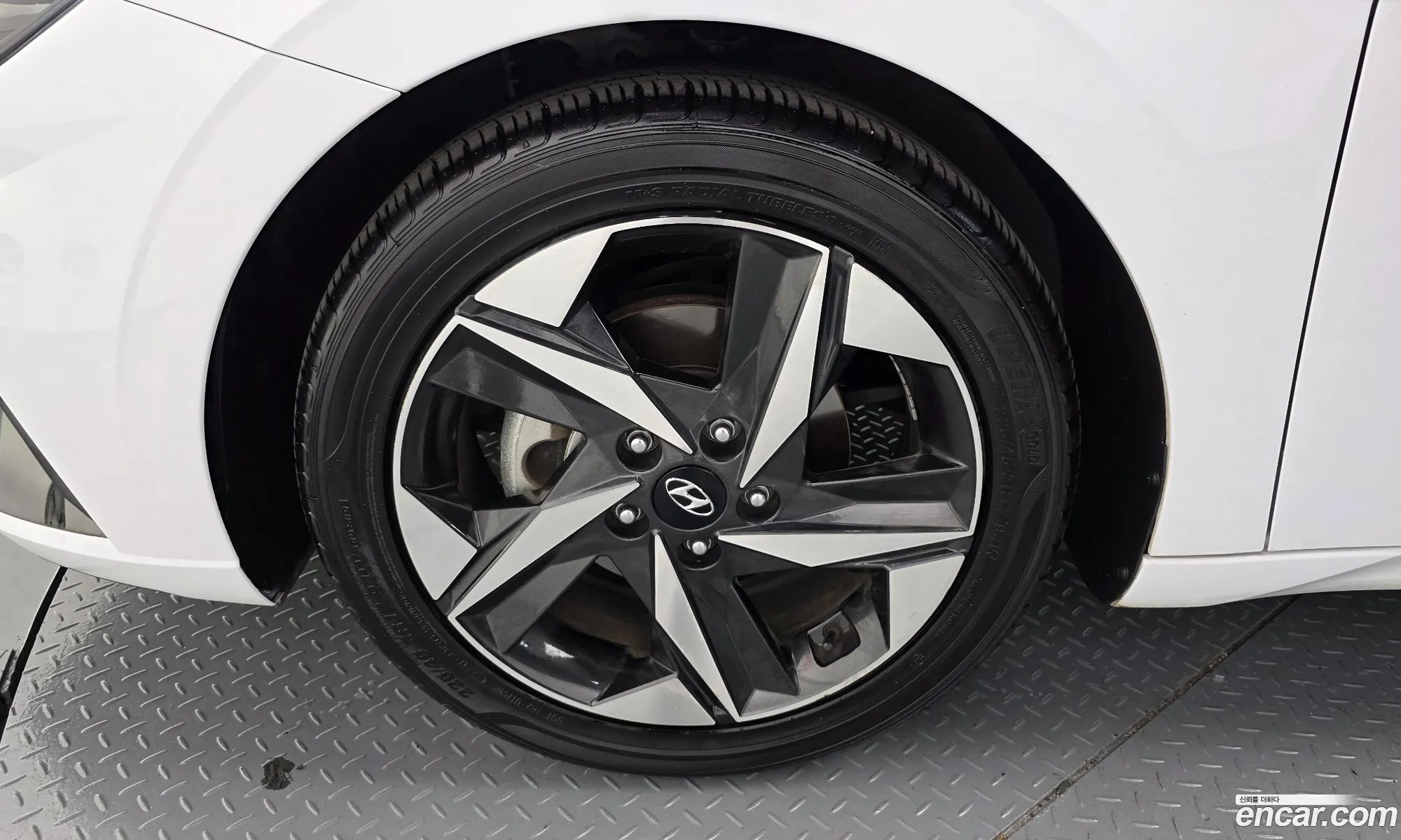 Hyundai Elantra 2022 — 7