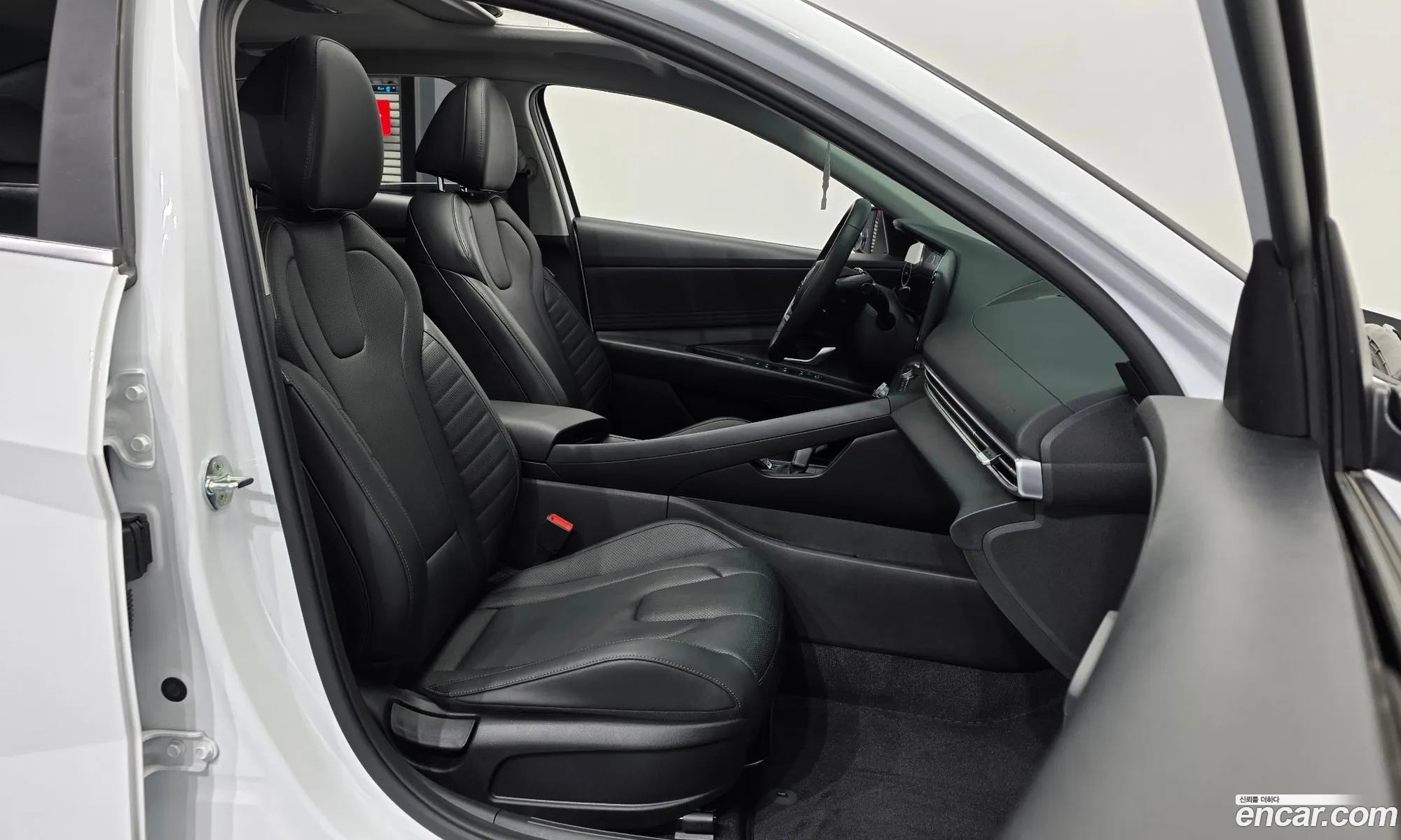 Hyundai Elantra 2022 — 14
