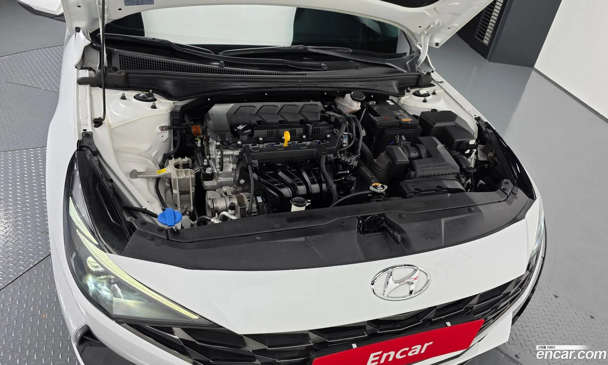 Hyundai Elantra 2022 — 5