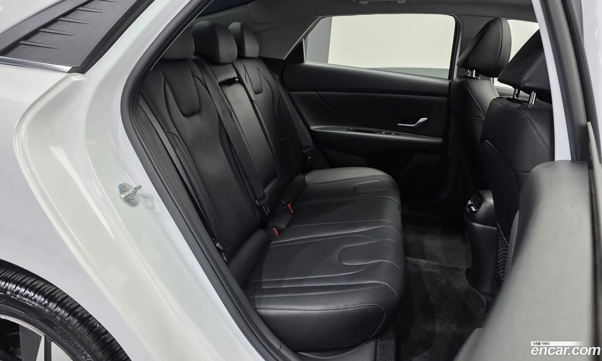 Hyundai Elantra 2022 — 12