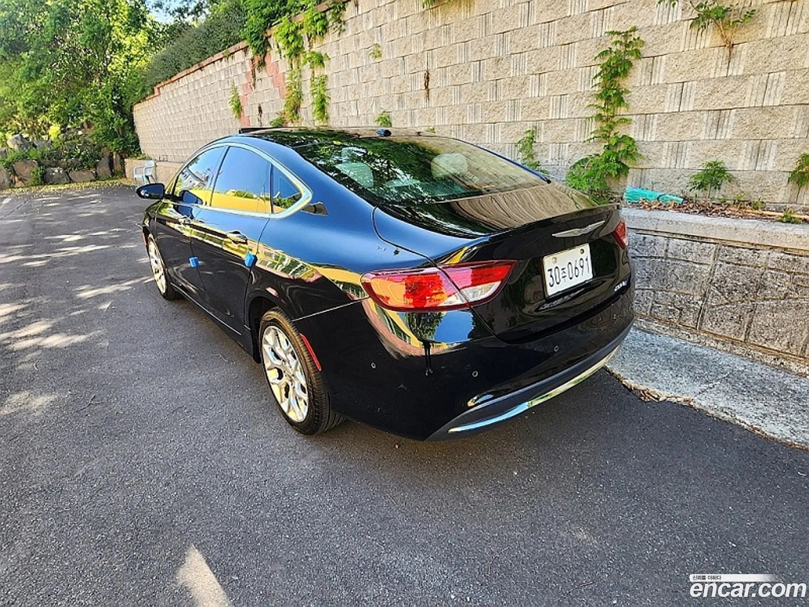 Chrysler 200