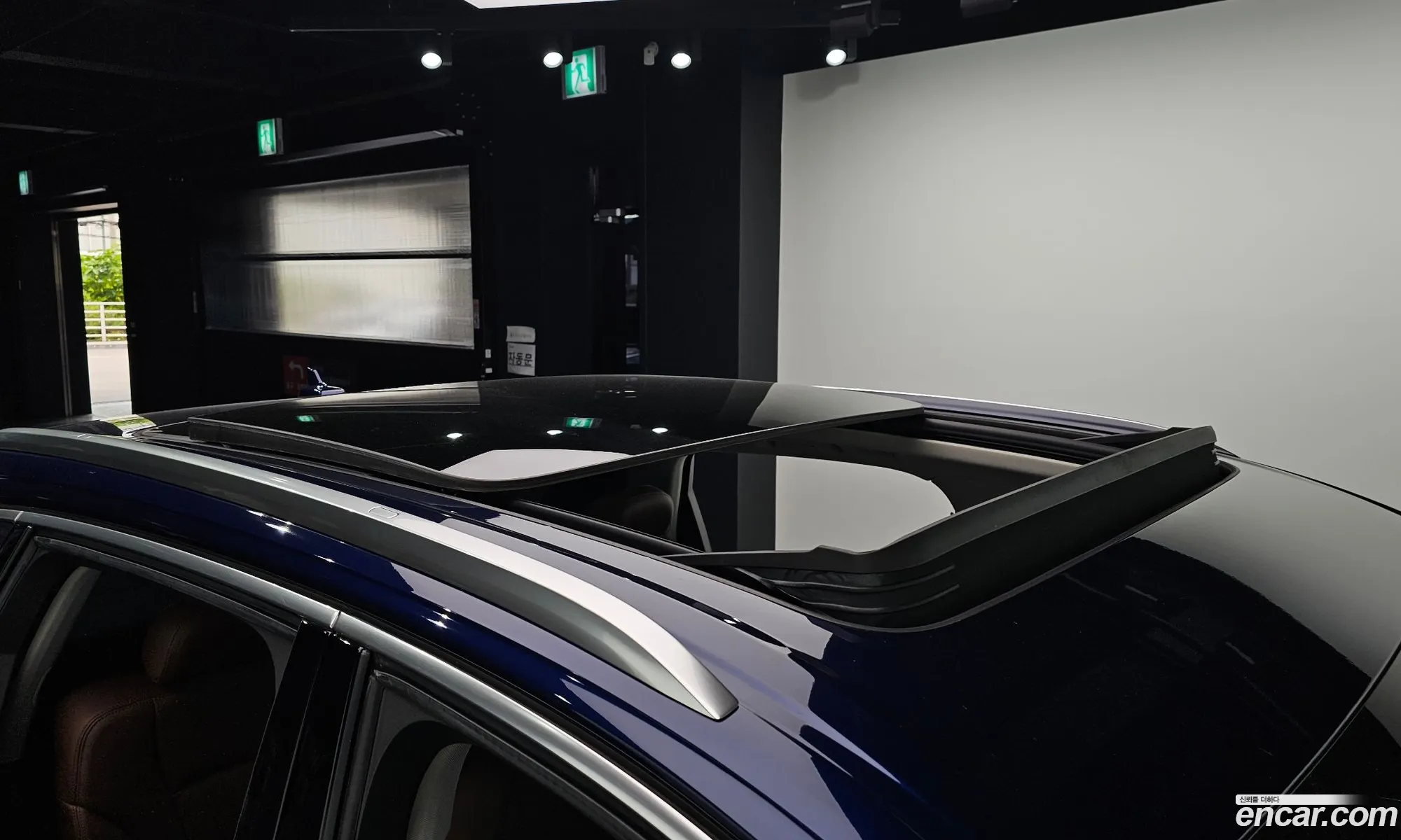 Audi Q7 2019 WAUZZZ4M3KD041259 — 17