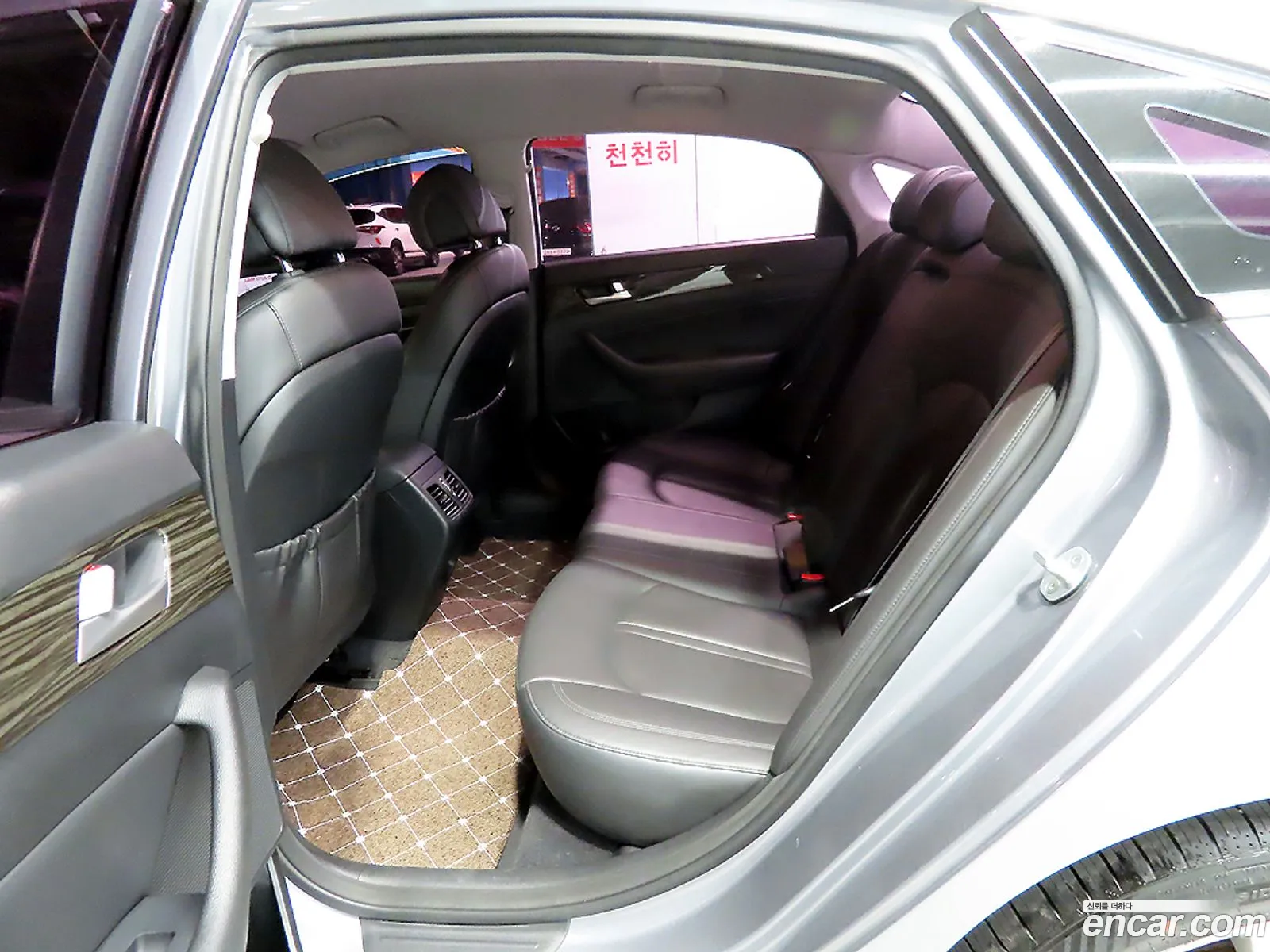 Hyundai LF Sonata 2014 — 4
