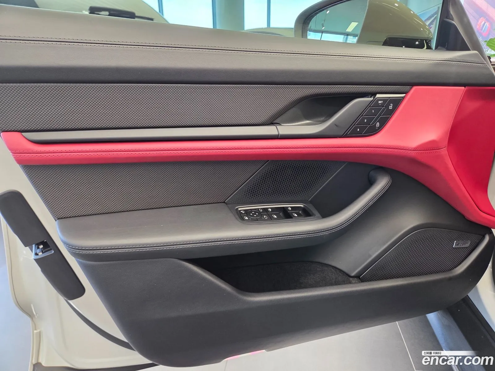 Porsche Taycan 2025 — 10