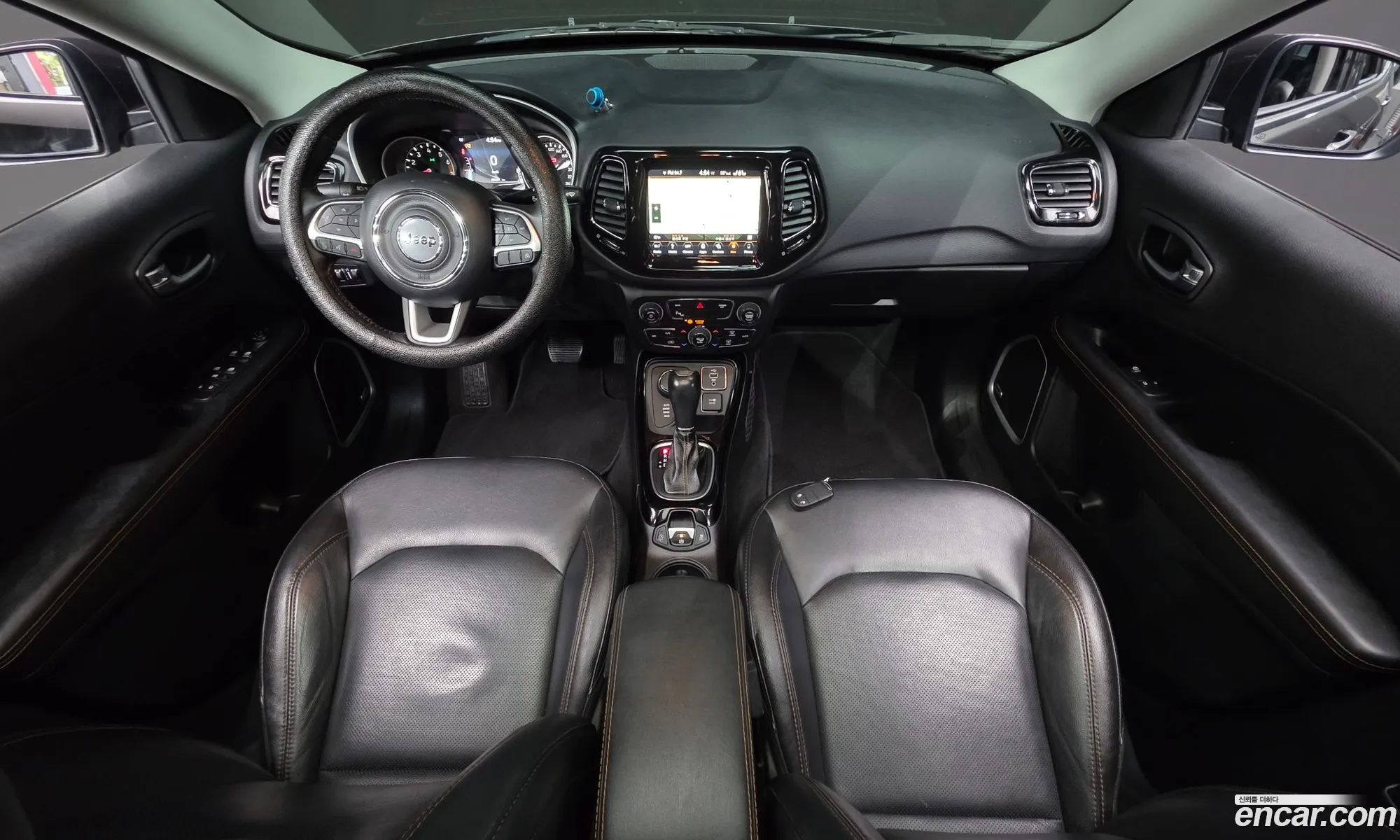 Jeep Compass 2019 3C4NJDCB4KT598364 — 3