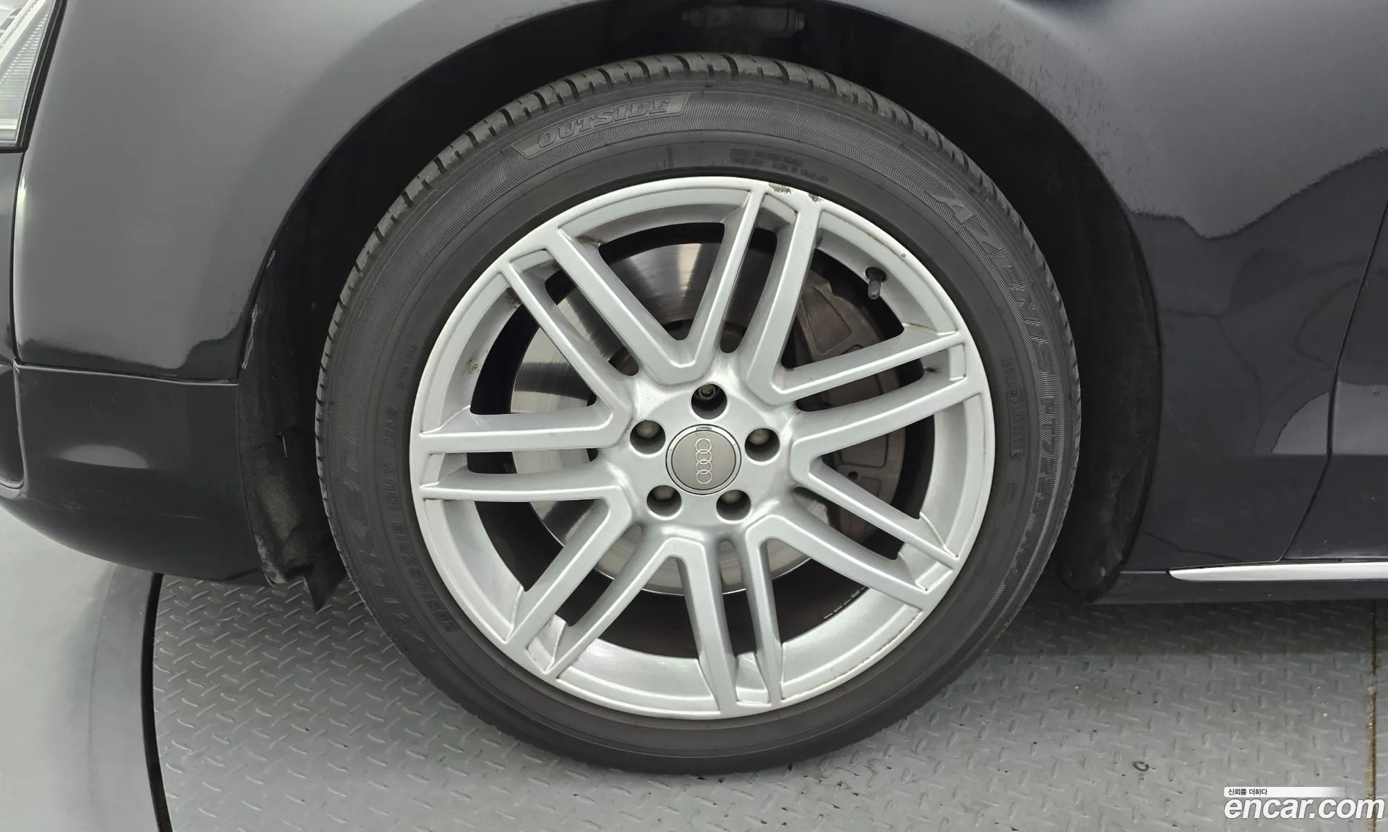 Audi A8 2015 WAUZZZ4H6FN027648 — 4