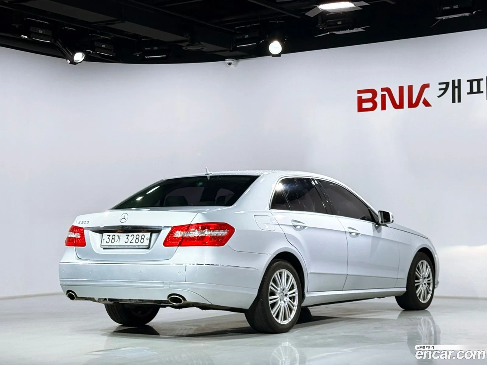 Mercedes-Benz E-Class W212 2009 — 5
