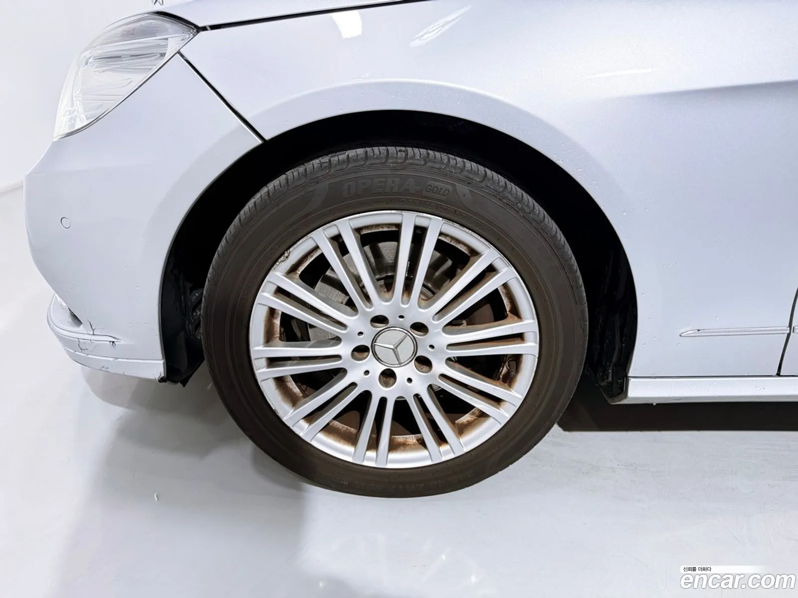 Mercedes-Benz E-Class W212 2009 — 14