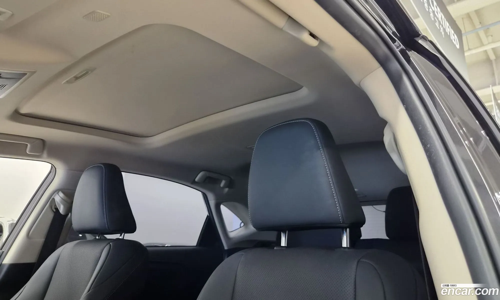 Lexus NX300h 2021 — 10