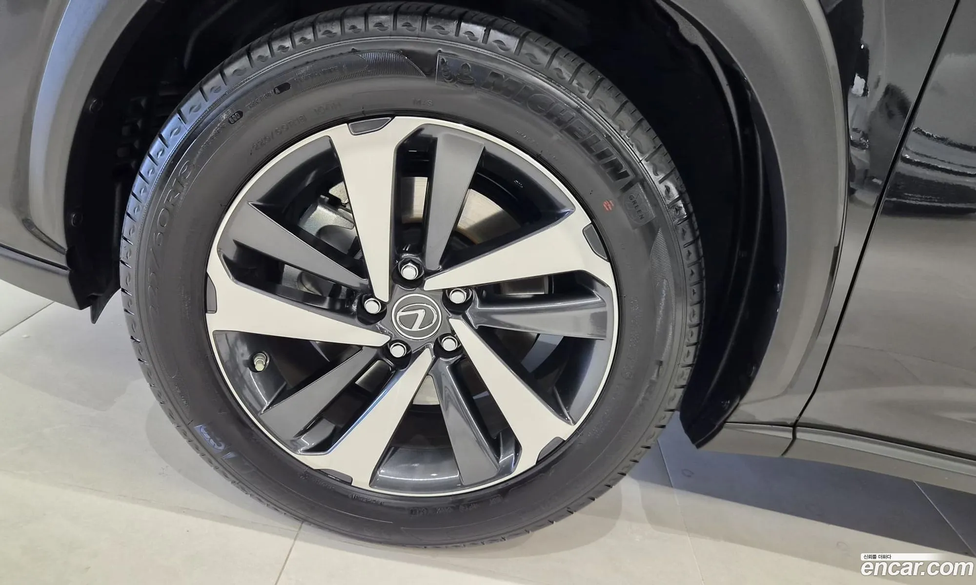 Lexus NX300h 2021 — 11