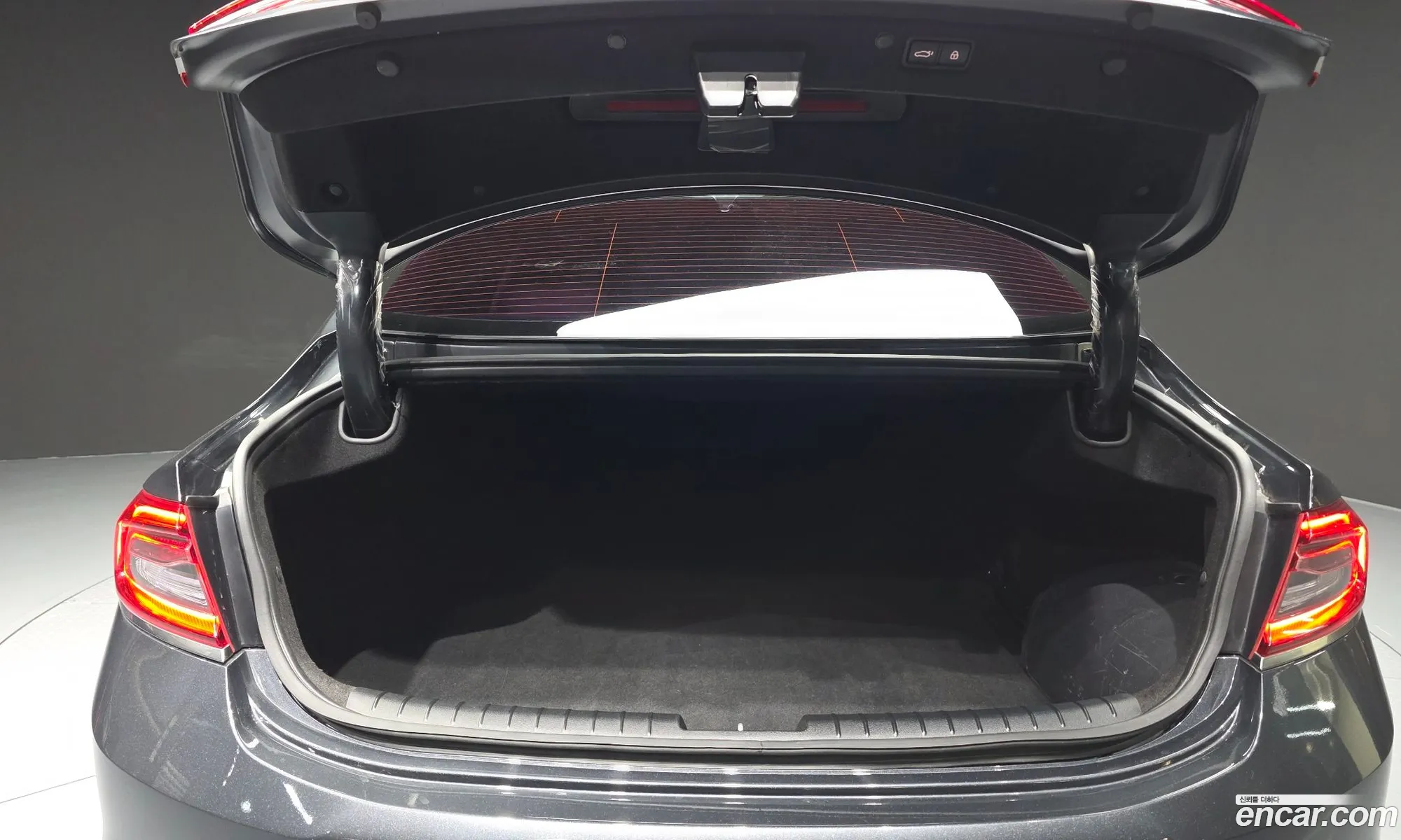 Hyundai Grandeur IG Hybrid 2018 — 18