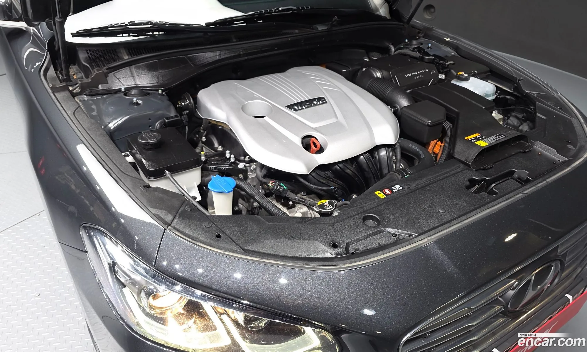 Hyundai Grandeur IG Hybrid 2018 — 8
