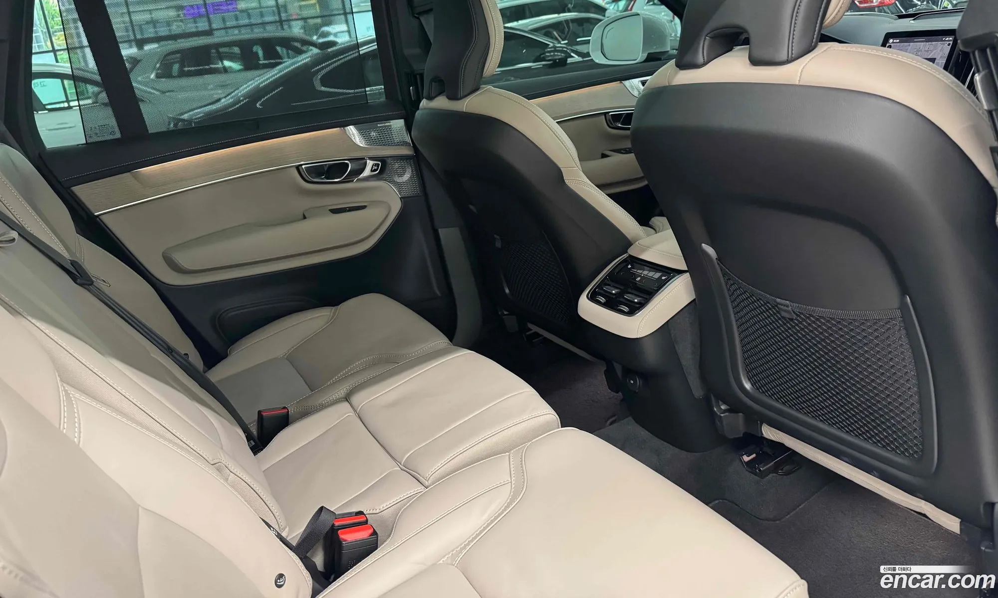 Volvo XC90 2025 — 12