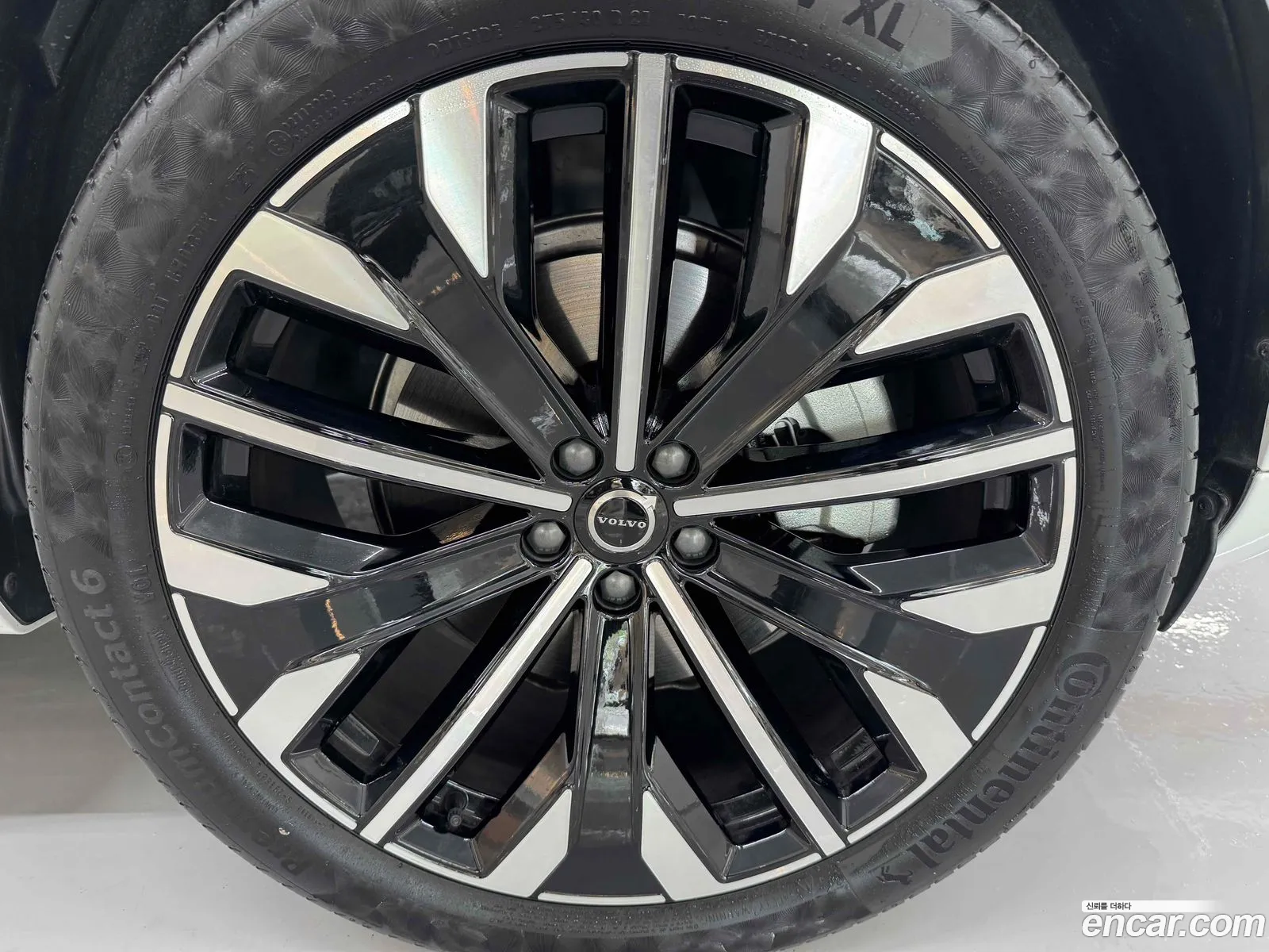 Volvo XC90 2025 — 16