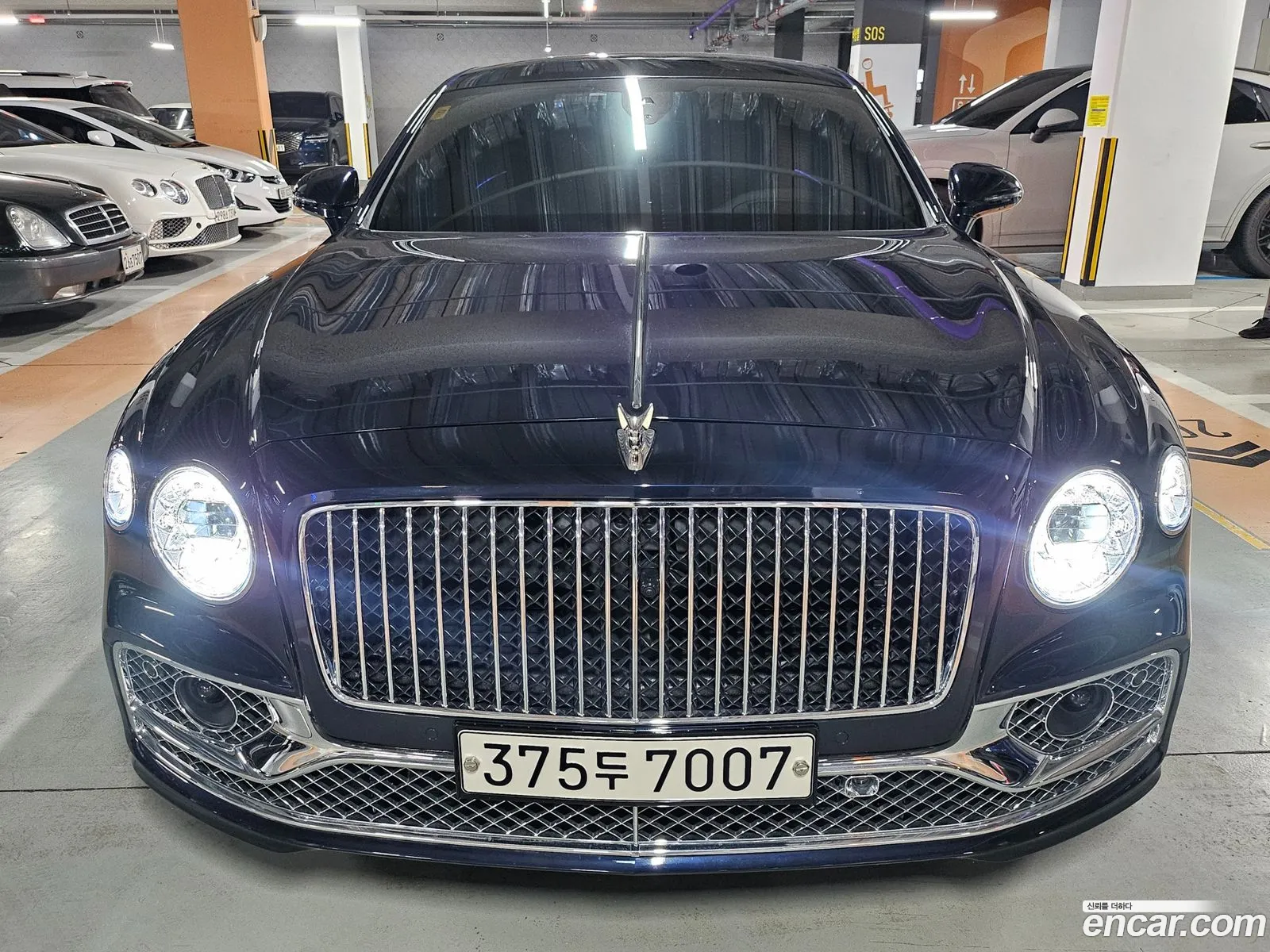 Bentley Flying Spur 2022 — 11