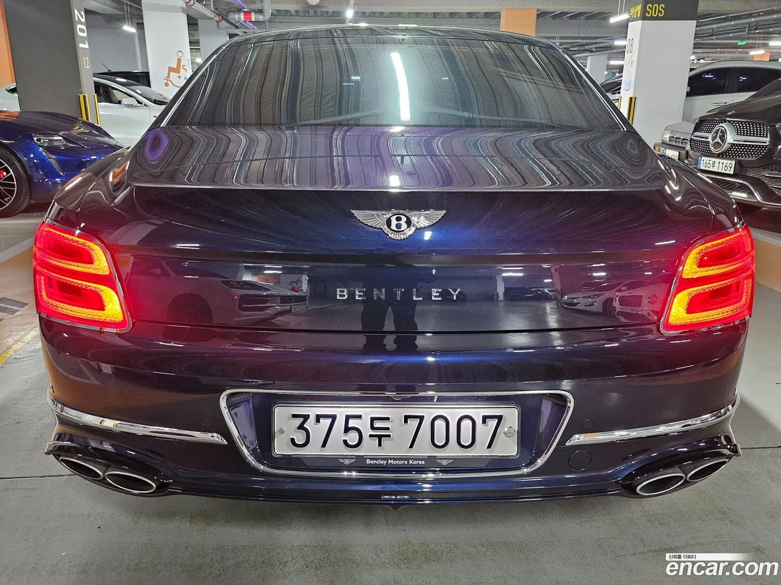Bentley Flying Spur 2022 — 12
