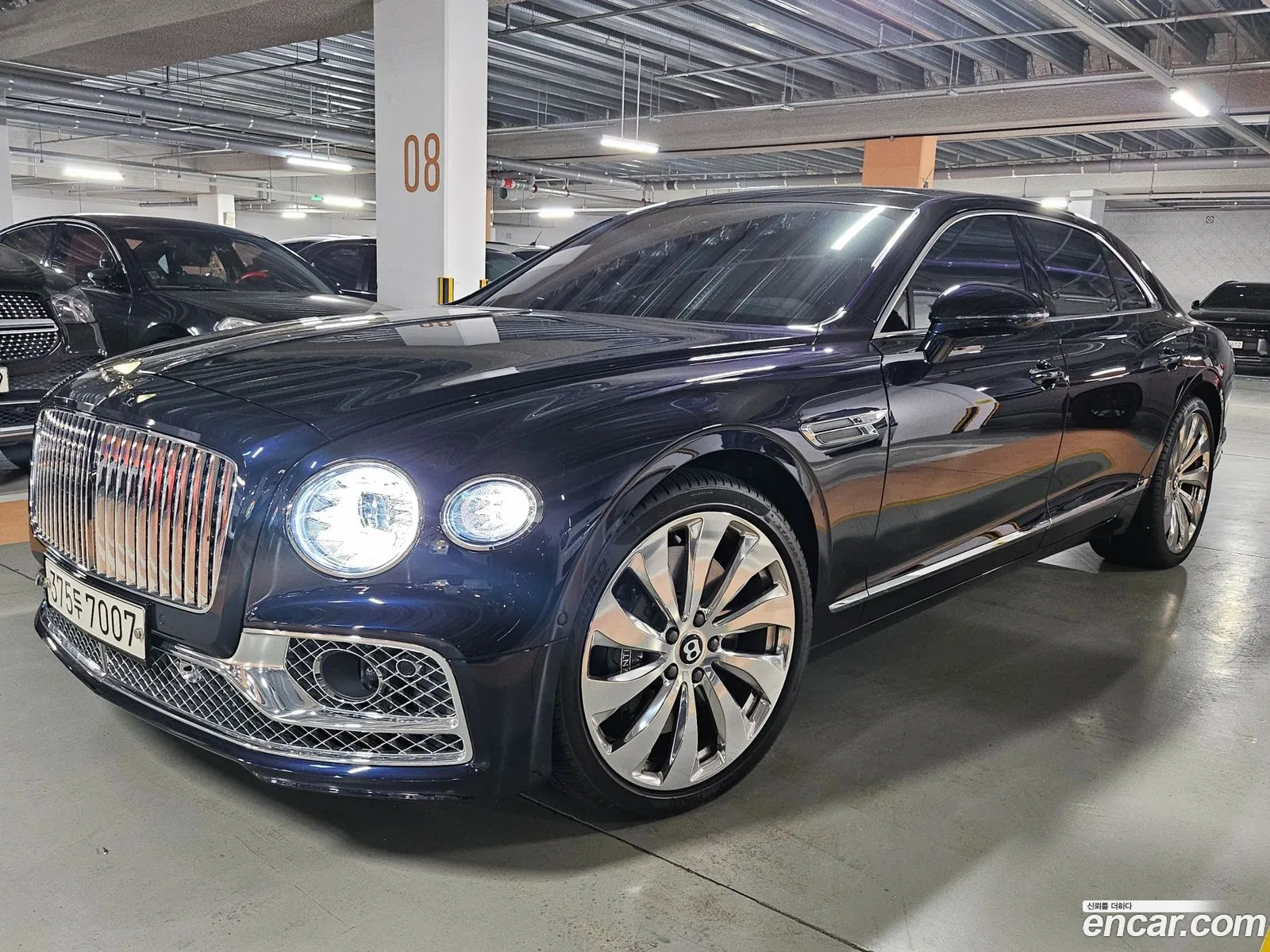 Bentley Flying Spur 2022 — 18