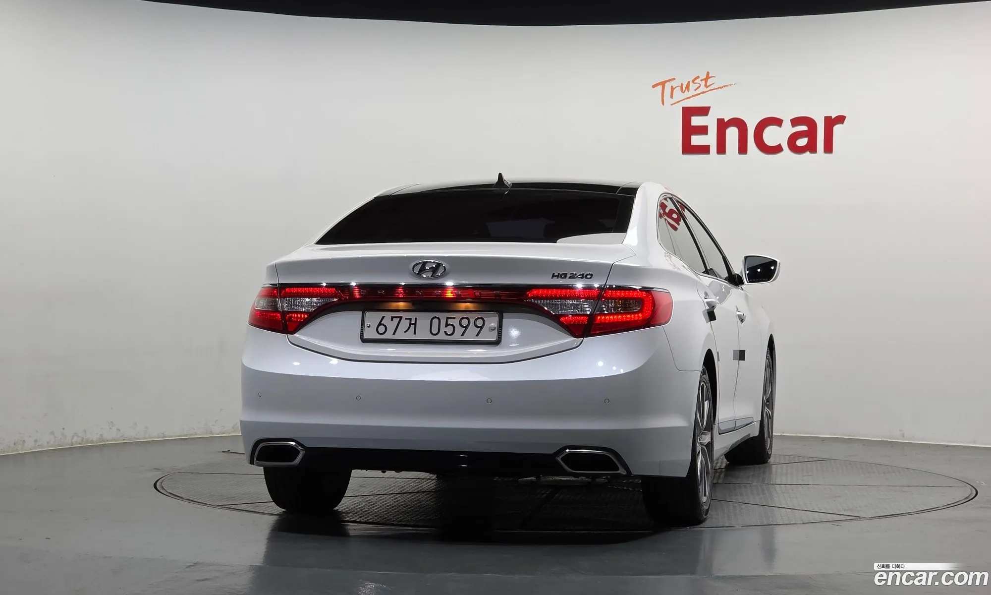 Hyundai Grandeur HG 2015 — 20