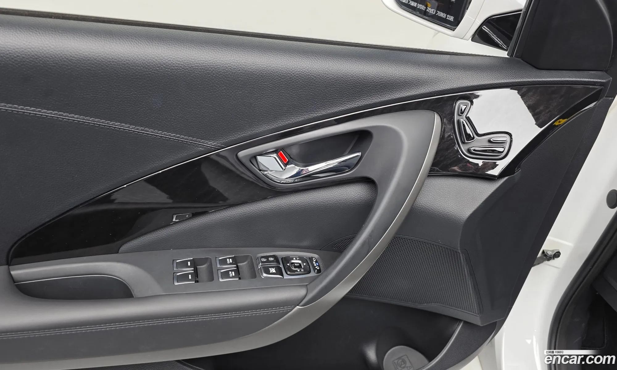 Hyundai Grandeur HG 2015 — 30