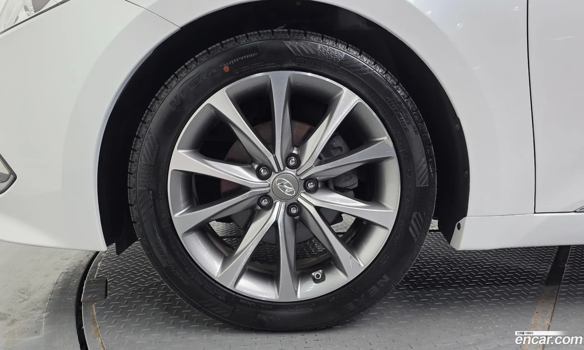 Hyundai Grandeur HG 2015 — 11