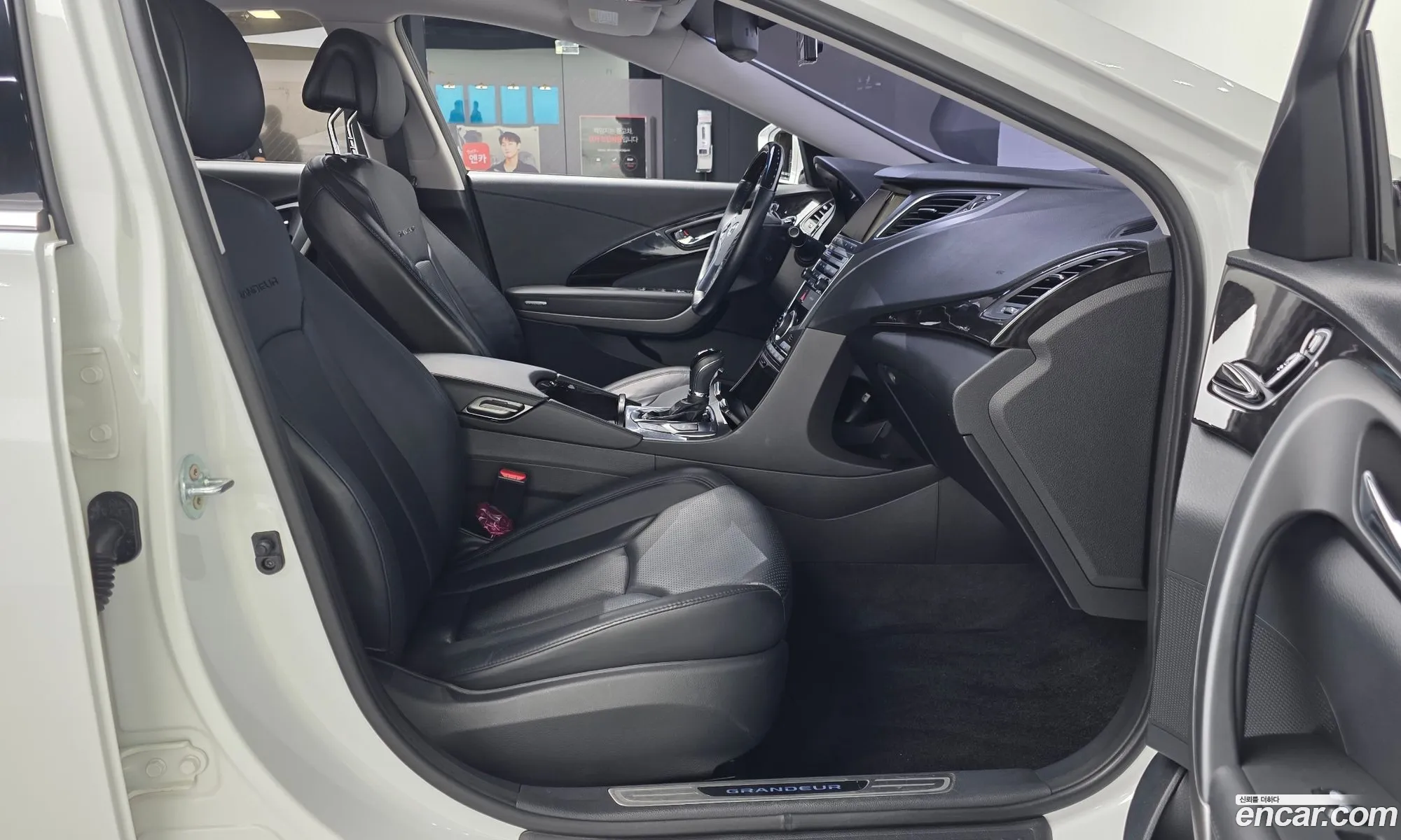 Hyundai Grandeur HG 2015 — 21