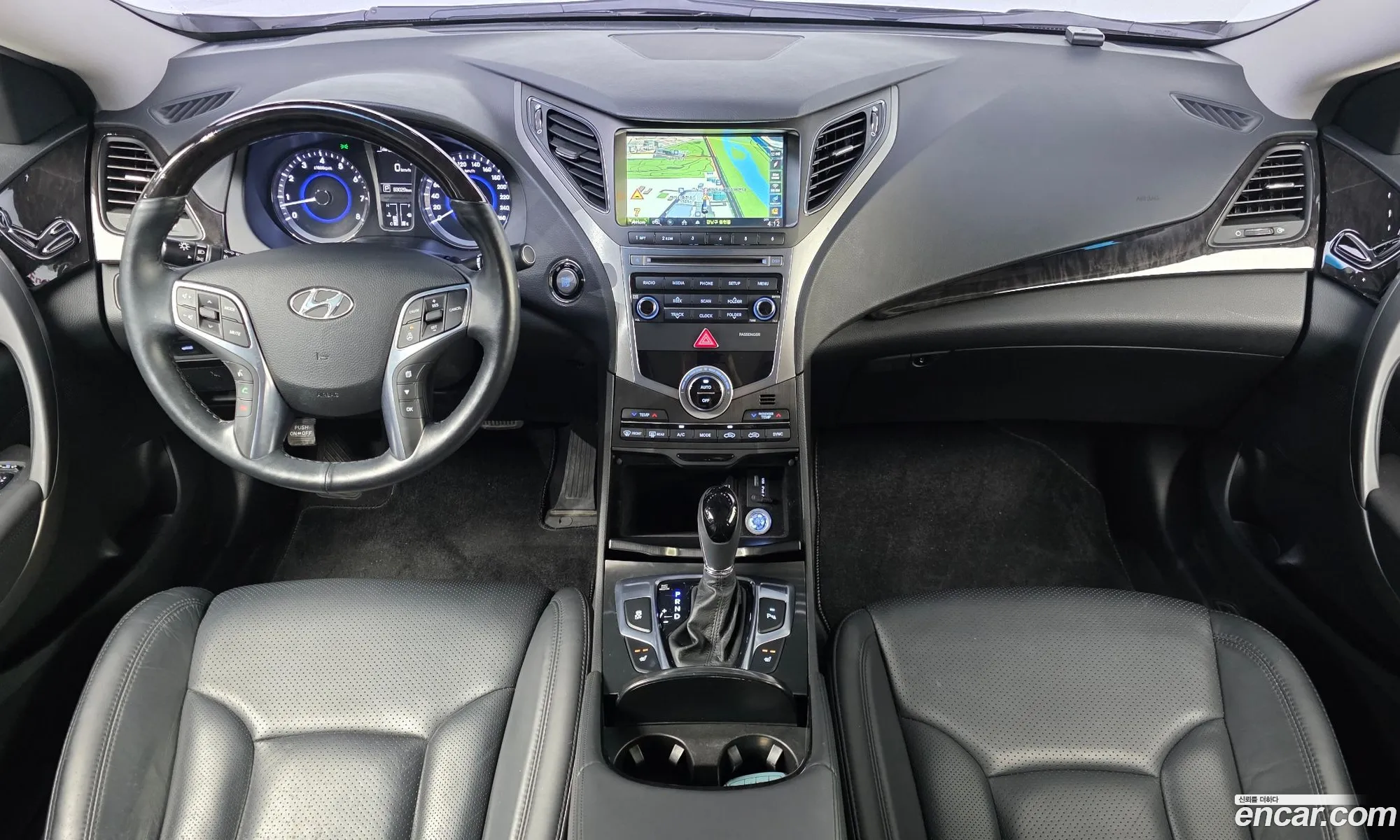 Hyundai Grandeur HG 2015 — 15