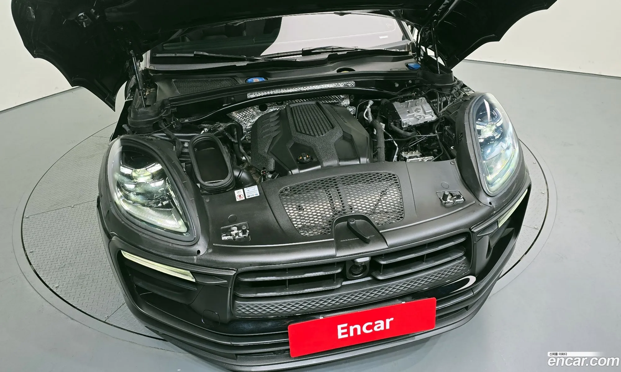 Porsche Macan 2024 WP1AA2A53RLB04631 — 10