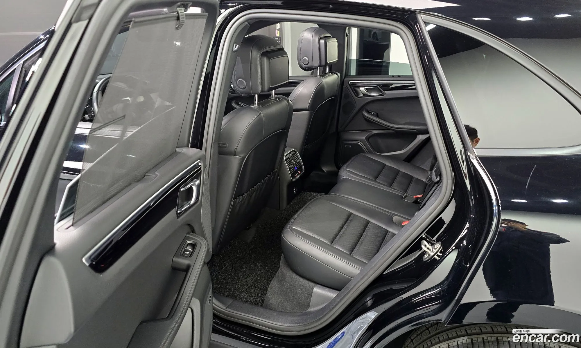 Porsche Macan 2024 WP1AA2A53RLB04631 — 6