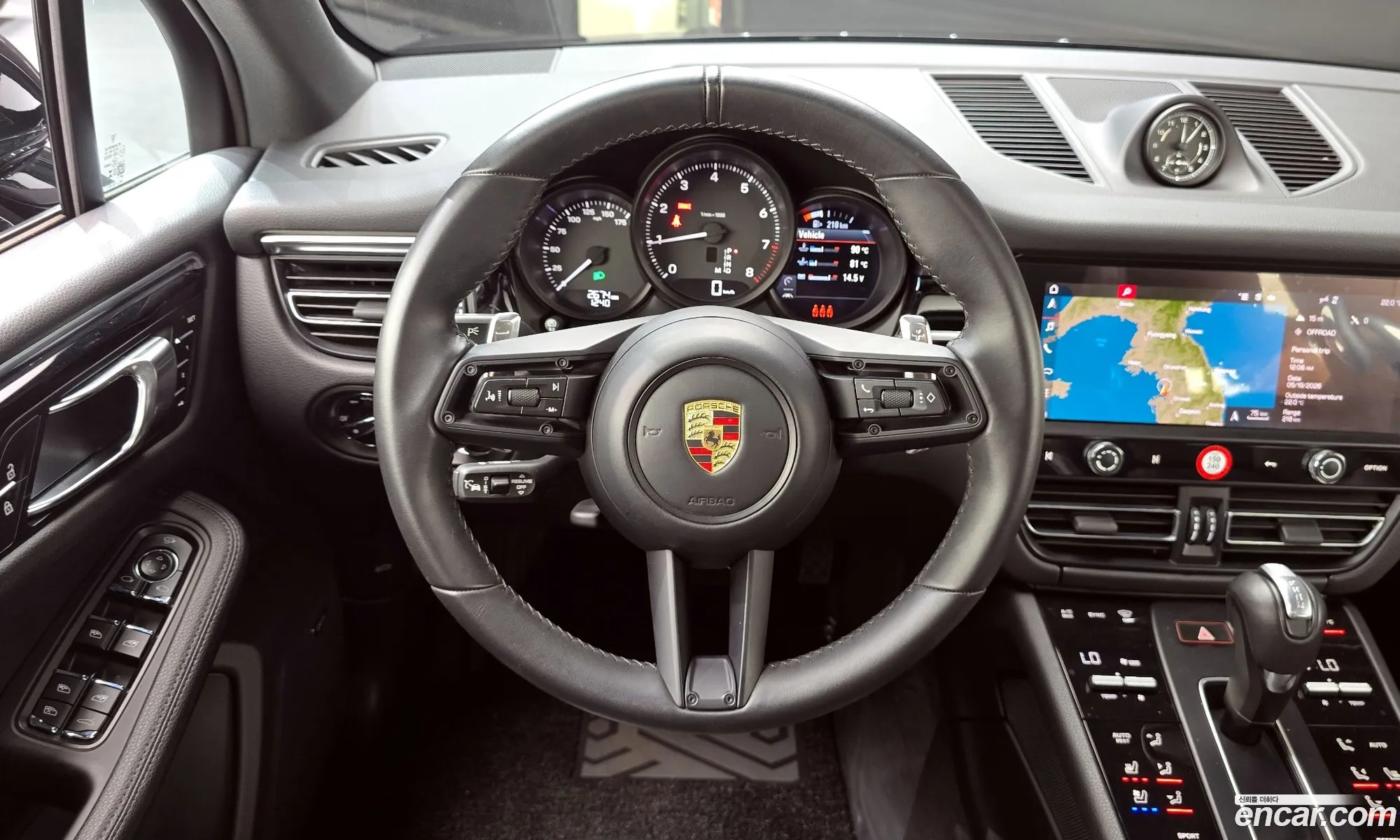 Porsche Macan 2024 WP1AA2A53RLB04631 — 3