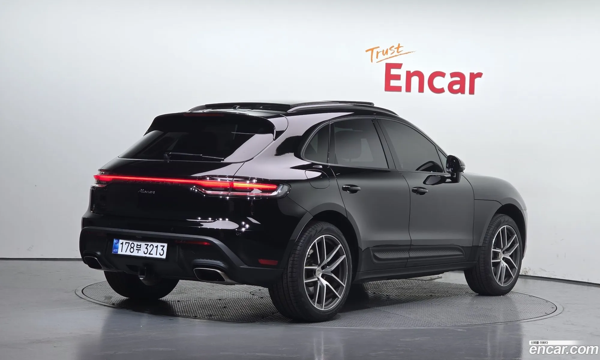 Porsche Macan 2024 WP1AA2A53RLB04631 — 20