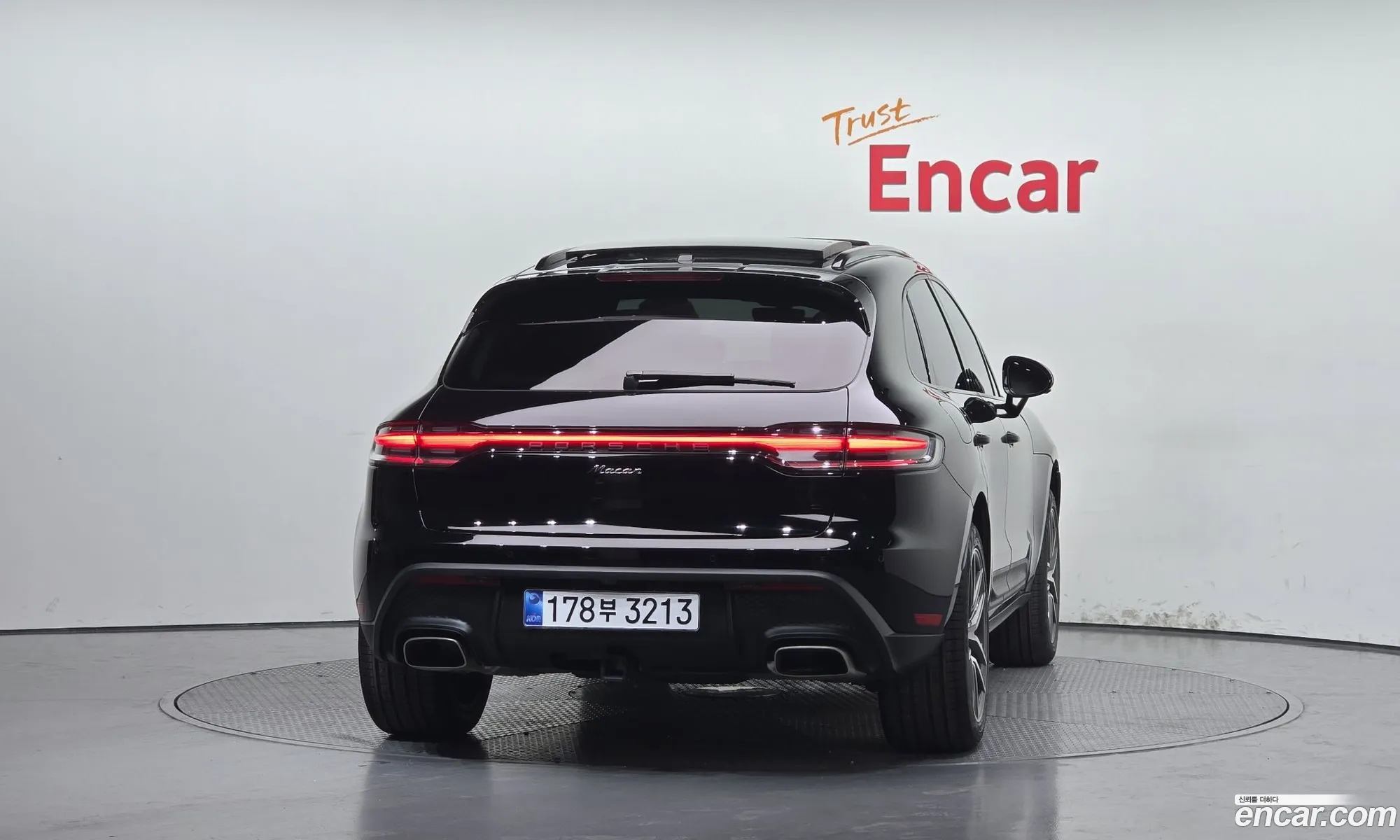 Porsche Macan 2024 WP1AA2A53RLB04631 — 13
