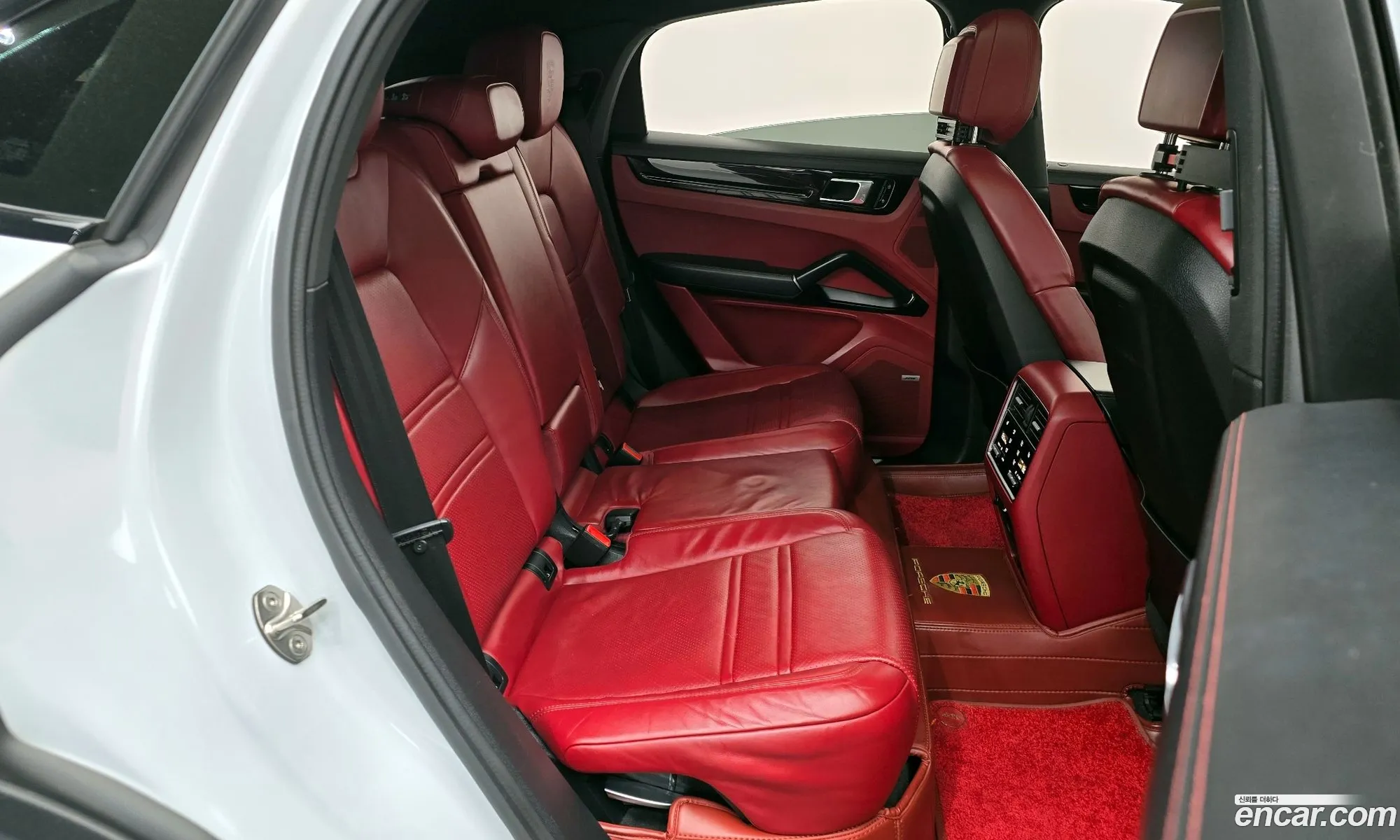 Porsche Cayenne 2021 — 33