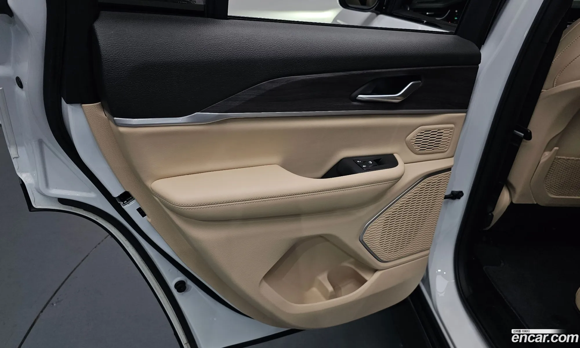 Jeep Grand Cherokee 2023 — 10