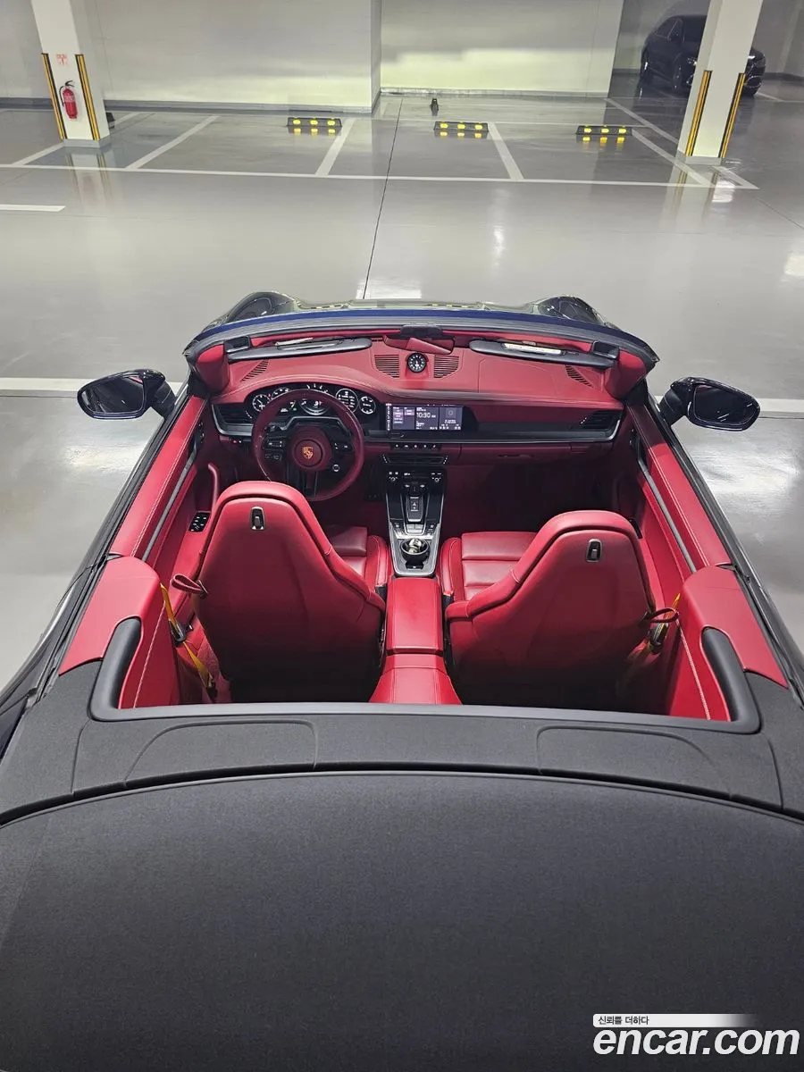 Porsche 911 2021 — 2