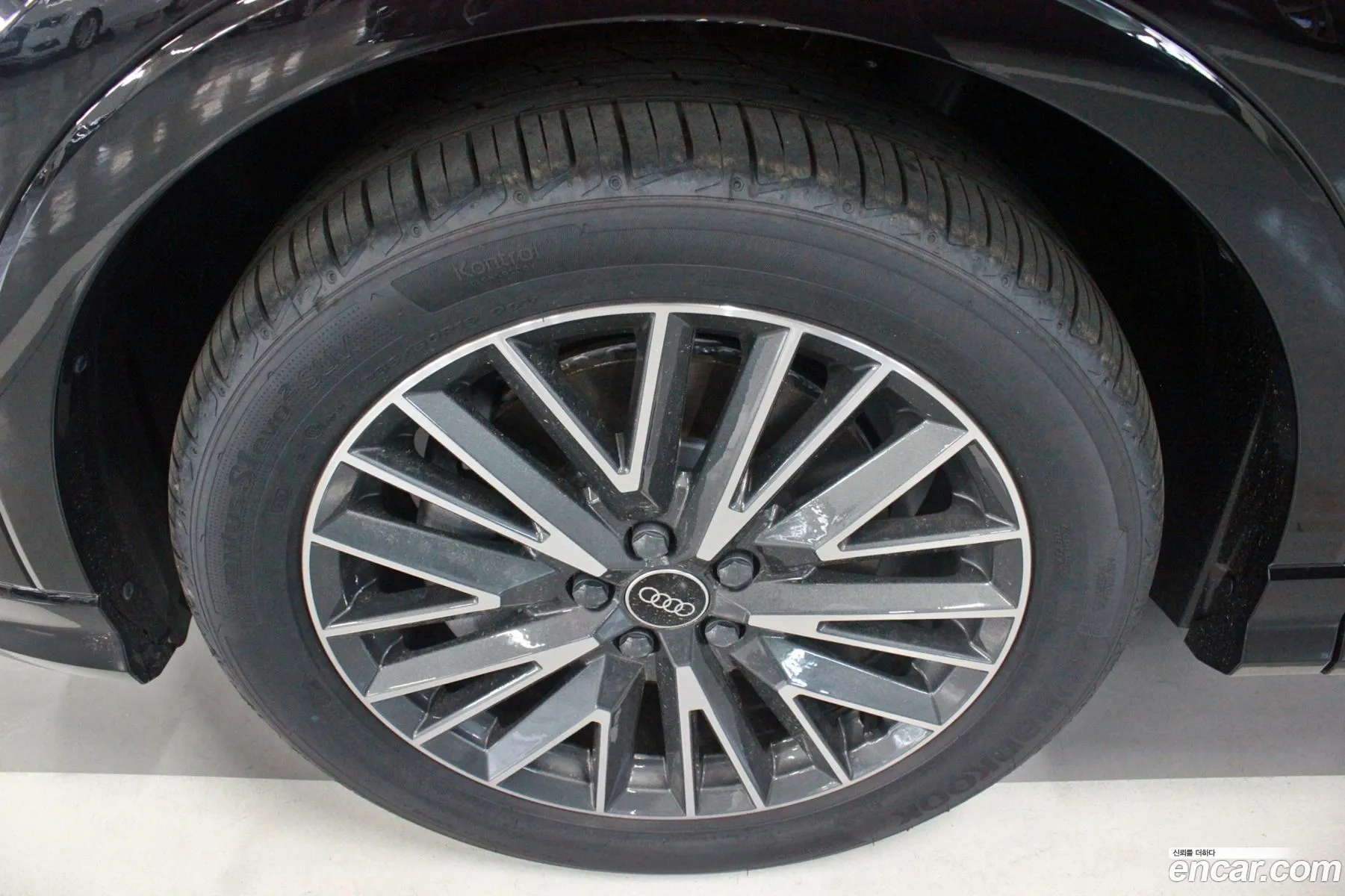 Audi Q3 2026 — 10