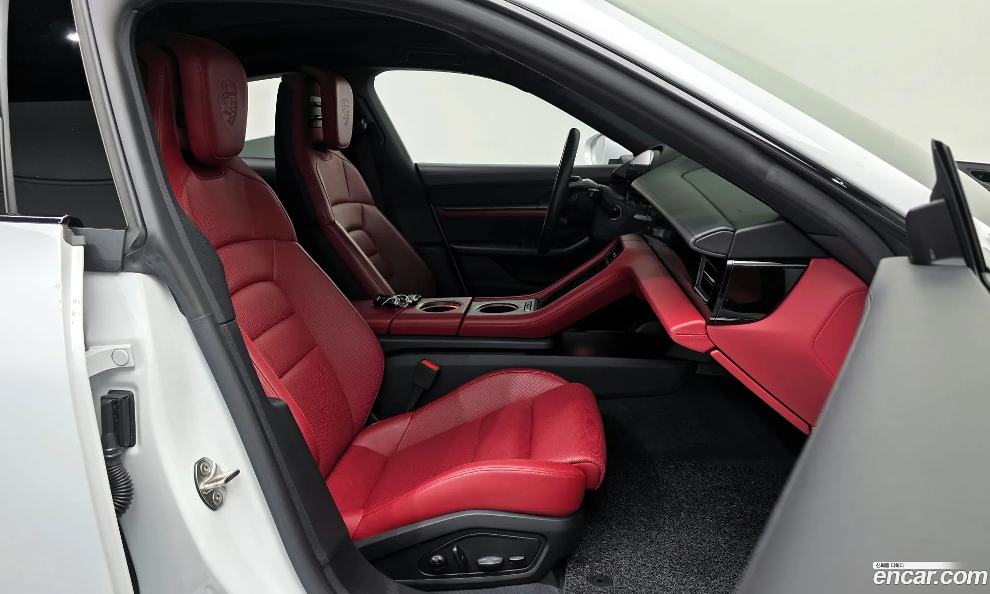 Porsche Taycan 2021 WP0AB2Y15MSA43706 — 24