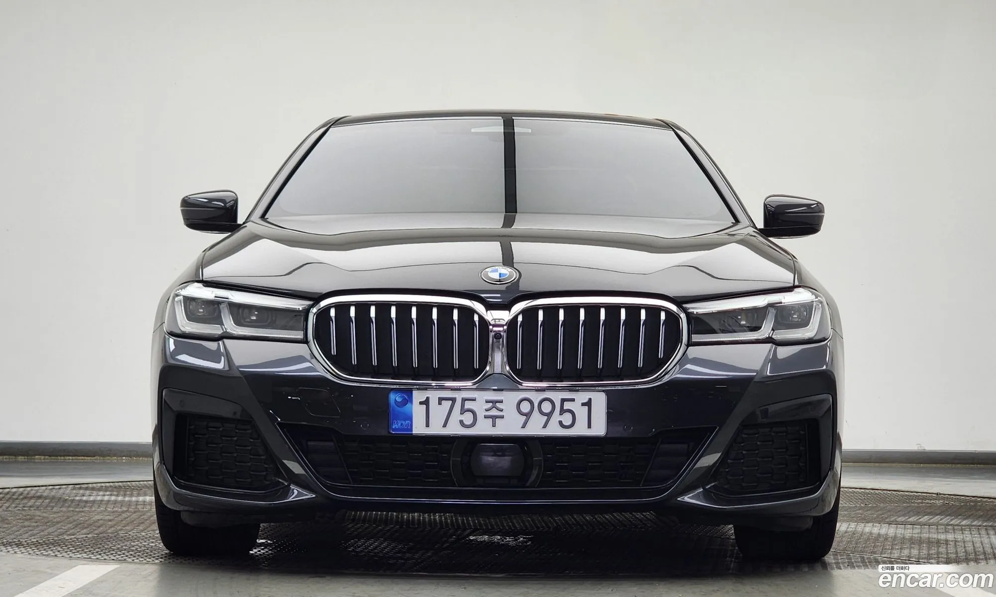 BMW 5 Series 2023 — 16