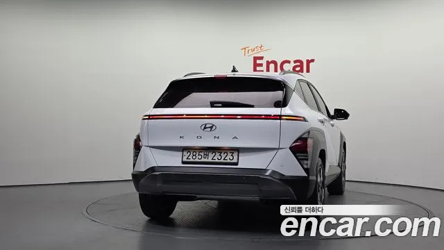 Hyundai Kona Hybrid 2023 — 3