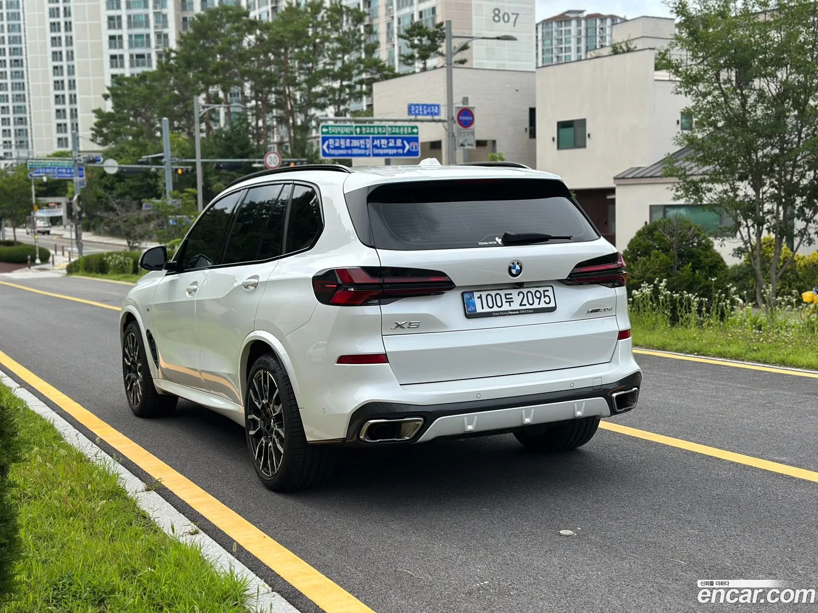 BMW X5 2025 — 18