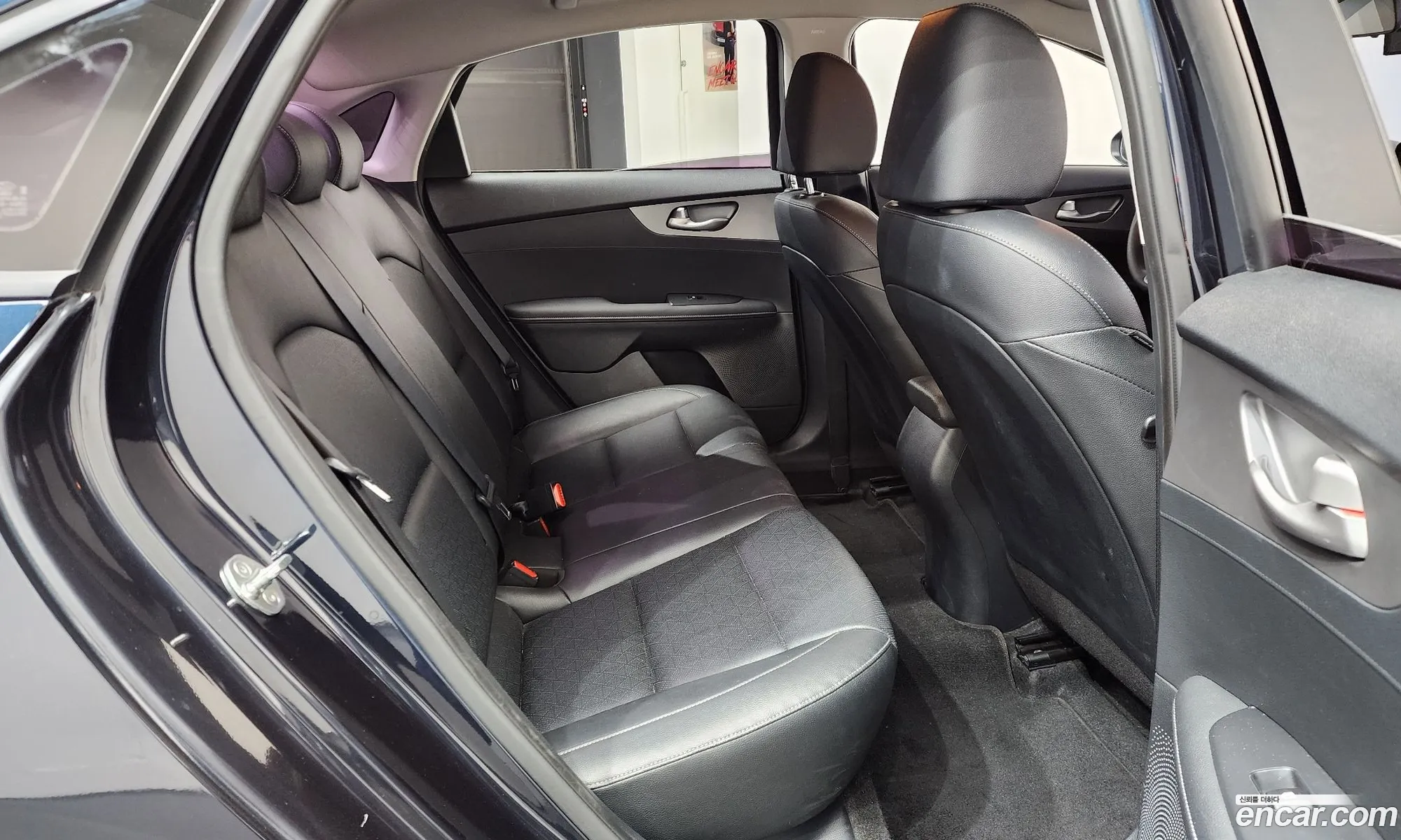 Kia K3 2018 — 17
