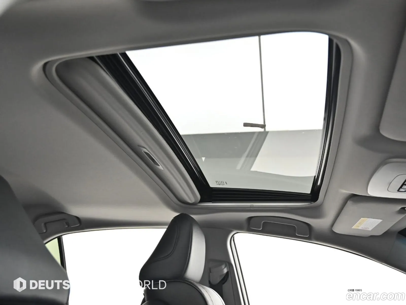 Toyota Camry 2018 — 14